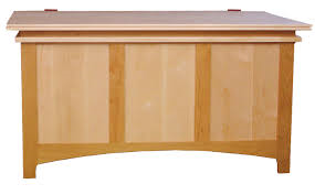 VHF Maple Creek Blanket Chest